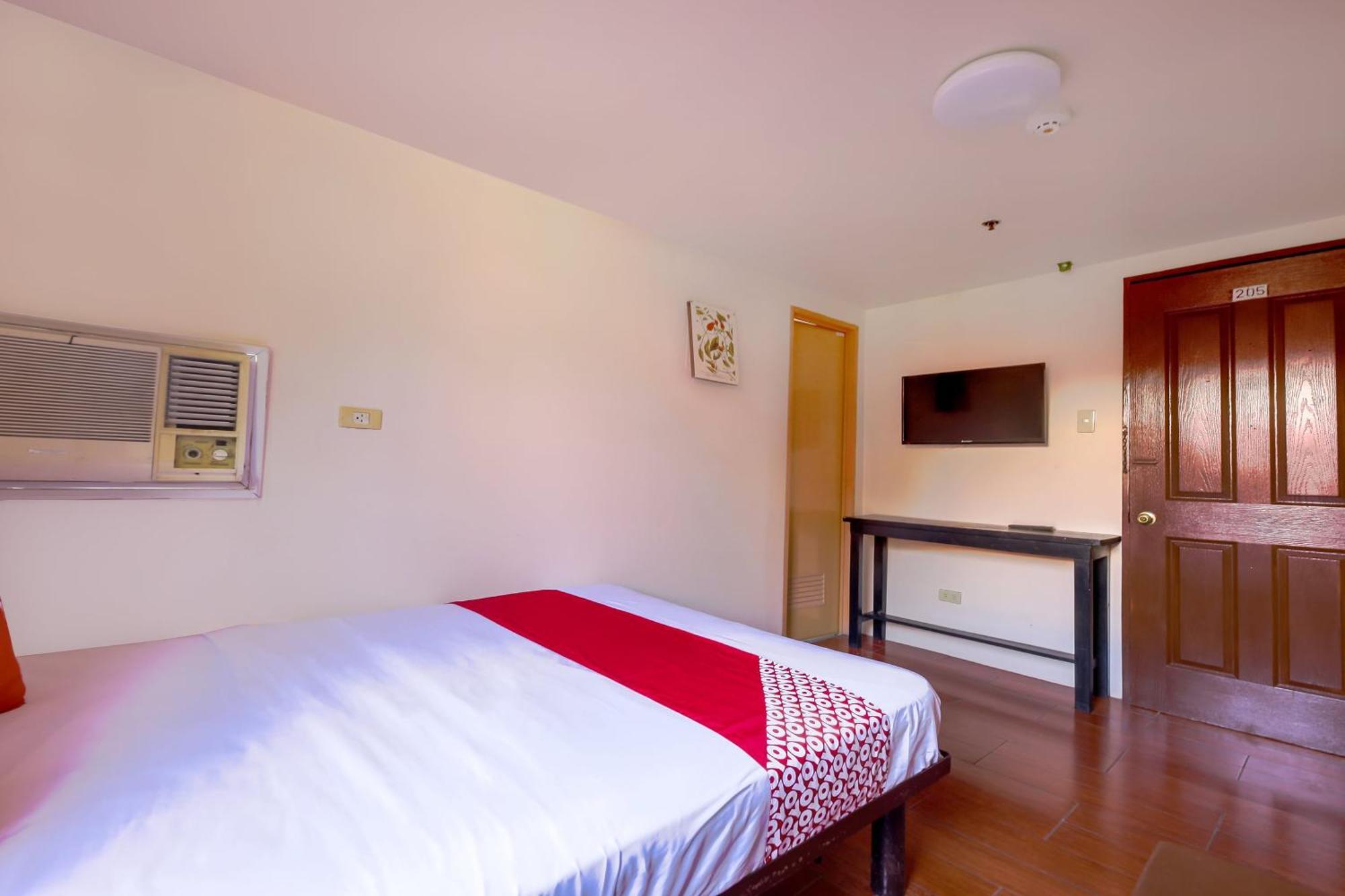 Cote D' Azure Hotel Las Piñas Buitenkant foto